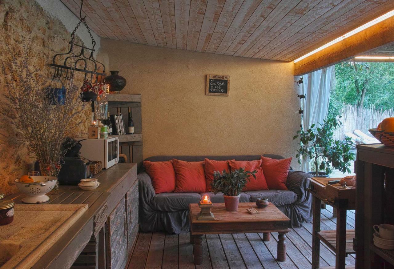Le Moulin De Picaud Bed & Breakfast Grans Dış mekan fotoğraf